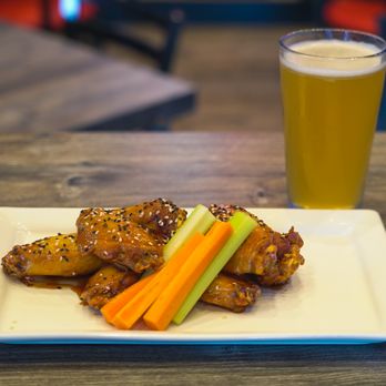 Roxie's Roadhouse - Nothing better than wings on a Sunday! - Bars Near Me - Lake Ozark, Missouri Roxie's Roadhouse - Nothing better than wings on a Sunday! - Bars Near Me - Lake Ozark, Missouri
