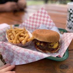 Barry's Burgers - Mustang- BBQ Bacon cheeseburger