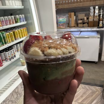 Island Bodega - The best one  so delicious!!!! - Acai Bowls Near Me - Cerritos, California