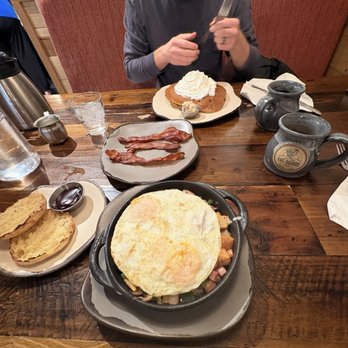 Egg Harbor Café - Pumpkin Pancakes, Ultimate Skillet - Breakfast & Brunch Near Me - Deerfield, Illinois