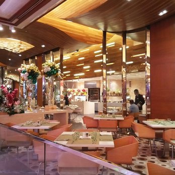 Fresh - Restaurant Interior - Buffets Near Me - Parañaque, NCR