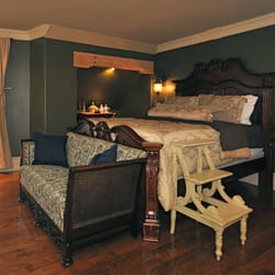 Creighton Manor Bed & Breakfast - Captain's Quarters