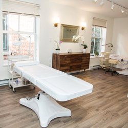 Victoria Natural Lines - Downtown Vitoria Permanent Makeup Clinic
