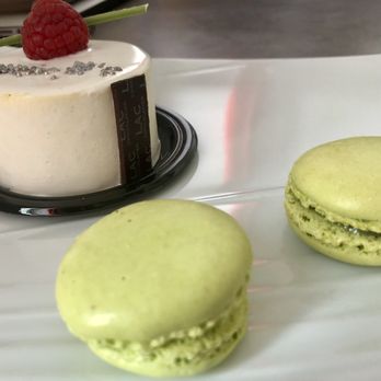 Patisserie Lac - Perla f Pistachio Macarons - Chocolatiers & Shops Near Me - Nice, 06