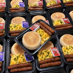 Las Mananitas Comfort Catering - School Menu scrambled eggs, English muffins and sausages
