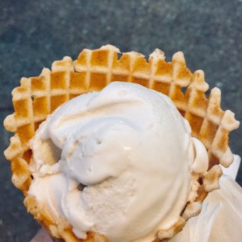 Scoop - Coconut ice cream - Ice Cream & Frozen Yogurt Near Me - Richmond, Virginia Scoop - Coconut ice cream - Ice Cream & Frozen Yogurt Near Me - Richmond, Virginia