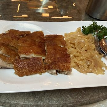 Auric King - Roast pig and jellyfish - Chinese Near Me - Markham, Ontario