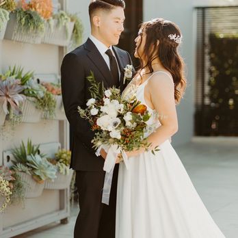 Flowerful - Bridal bouquet and groom's boutonnière - Florists Near Me - Laguna Woods, California Flowerful - Bridal bouquet and groom's boutonnière - Florists Near Me - Laguna Woods, California