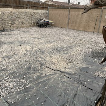 Chuco Landscaping & Maintenance - Professional installation of the weed barrier - Landscaping Near Me Chuco Landscaping & Maintenance - Professional installation of the weed barrier - Landscaping Near Me