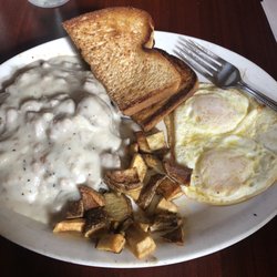 Entiat Pub 'n Grub - Chicken fried steak with wheat toast