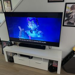TV Mounting Orange