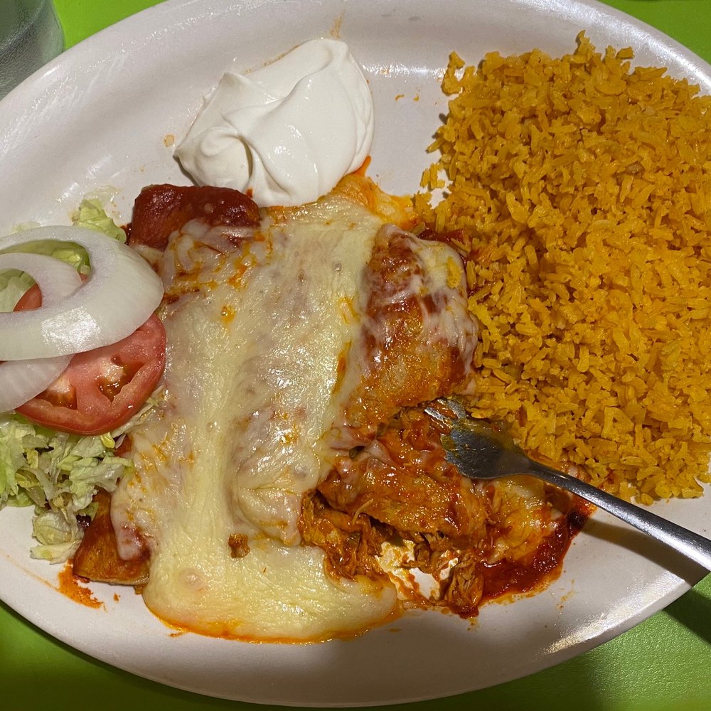 Plaza Garibaldi - Chicken Enchiladas - Mexican Near Me - Waukesha, Wisconsin Plaza Garibaldi - Chicken Enchiladas - Mexican Near Me - Waukesha, Wisconsin