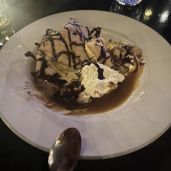 The Drunken Oyster - Beignet ice cream Sammie dessert - Cajun/Creole Near Me - Amarillo, Texas