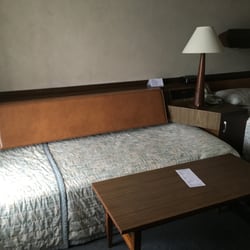Goulburn Central Motor Lodge - straight out of the 70's