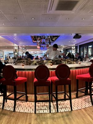 Le Pois Penche by null Le Pois Penche by null