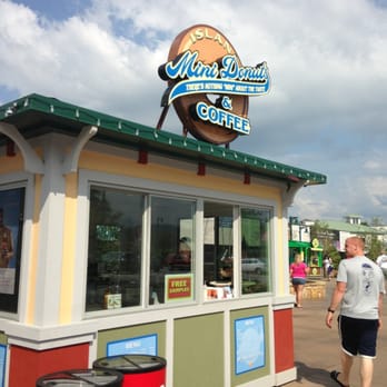 The Island - Free samples of tiny doughnuts, which seem like they are made of elephant ear batter. Also a coffee stand. - Amusement Parks Near Me - Pigeon Forge, Tennessee
