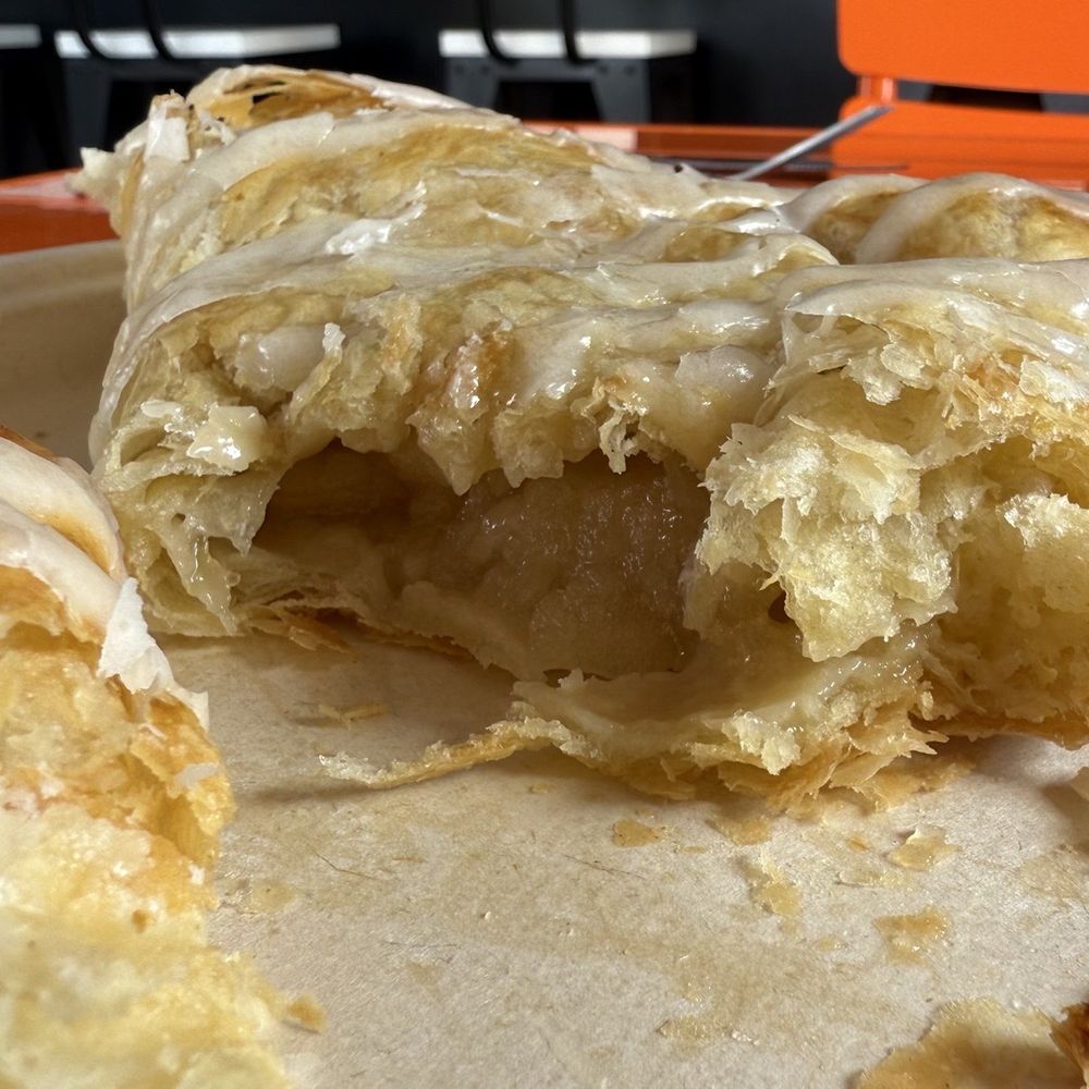 Queen B Vinyl Cafe - Middle of the Apple turnover - luscious - Wine Bars Near Me - Cottonwood, Arizona