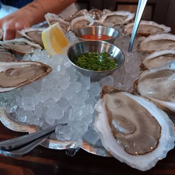Found Oyster - Dozen oysters - Seafood Near Me - Los Angeles, California