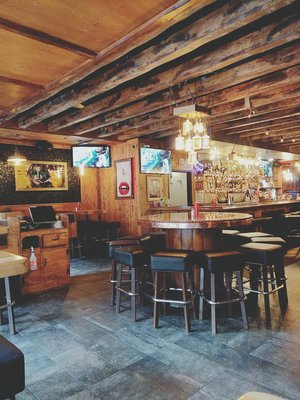 El Furniture Warehouse - Montreal by null