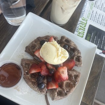 Breakfast Kitchen Bar - Churro Waffle Iced Chai Latte - Breakfast & Brunch Near Me - Phoenix, Arizona