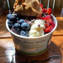 RioZonas Açaí - Studio City - Americano with peanut butter!