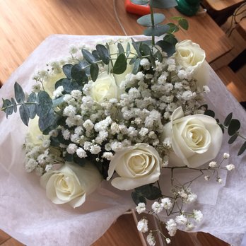 Lee's Flower And Card Shop - White roses and baby's breath - Florists Near Me - Washington, DC, District of Columbia Lee's Flower And Card Shop - White roses and baby's breath - Florists Near Me - Washington, DC, District of Columbia