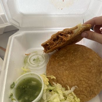 La Carreta - Chicken tinga Gordita - Mexican Near Me - Green Bay, Wisconsin