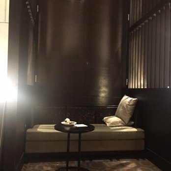 Plaza Premium Lounge - Nap-able benches - Airport Lounges Near Me - London, XGL Plaza Premium Lounge - Nap-able benches - Airport Lounges Near Me - London, XGL