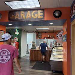 MacDaddy's Donut Garage