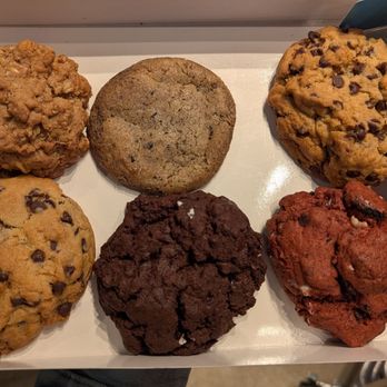 MidnighTreats - Oatmeal apple, cookies and cream, chocolate chip, brownie and red velvet oreo - Desserts Near Me - Arlington, Virginia MidnighTreats - Oatmeal apple, cookies and cream, chocolate chip, brownie and red velvet oreo - Desserts Near Me - Arlington, Virginia