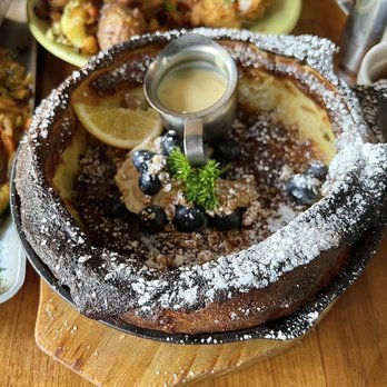 Berkeley Social Club - Dutch Pancake Cream Cheese with Yuja Crème Anglaise - Breakfast & Brunch Near Me - Berkeley, California