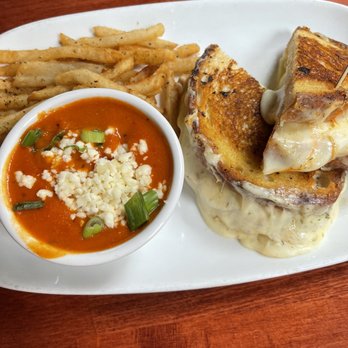 HopCat - Madtown Grilled Cheese - American Near Me - Grand Rapids, Michigan HopCat - Madtown Grilled Cheese - American Near Me - Grand Rapids, Michigan