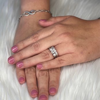 Shiloh Nails & Spa - Acrylic on natural nails, gel polish. By Tracy. - Nail Salons Near Me - Windsor, California Shiloh Nails & Spa - Acrylic on natural nails, gel polish. By Tracy. - Nail Salons Near Me - Windsor, California