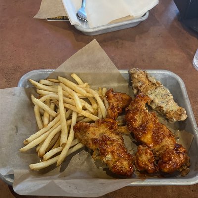 Buffalo Wild Wings by null