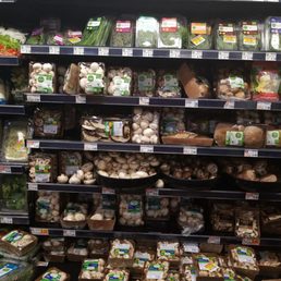 a variety of vegetables in a grocery store