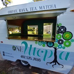 02 Breathe - One Utopia has a beverage trailer with some amazing plant based drinks!