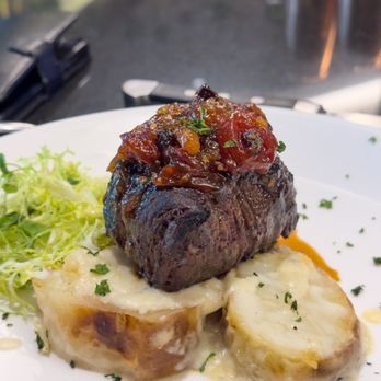 Cedars Steaks & Oysters - a plate of food - Steakhouses Near Me - Mashantucket, Connecticut