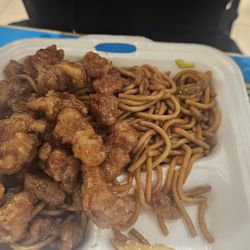 China Max - Sesame chicken & lomein