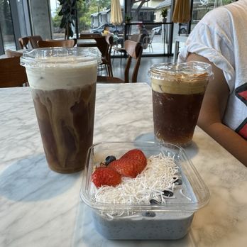 Cafe Ruisseau - Coffee & Tea Near Me - Santa Monica, California Cafe Ruisseau - Coffee & Tea Near Me - Santa Monica, California