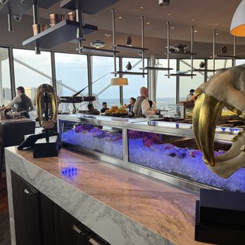Crown Block - Sushi Bars Near Me - Dallas, Texas