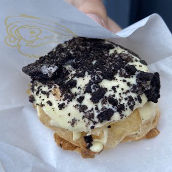 Beard Papa's - Oreo - Desserts Near Me - New York, New York Beard Papa's - Oreo - Desserts Near Me - New York, New York