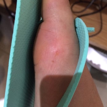 AA Nails Spa - She cut my skin, and did not even apologize! Horrible customer service! - Day Spas Near Me - New York, New York