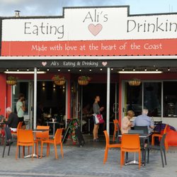 Ali's - Exterior