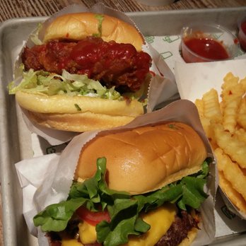 Shake Shack Dumbo - Shack Burger and Chicken Shack - Burgers Near Me - Brooklyn, New York
