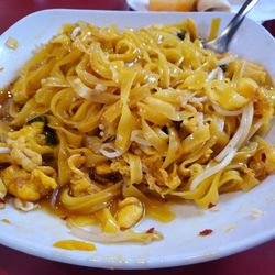 Chicken pad thai