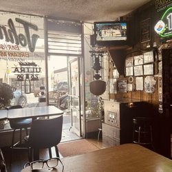 Johnny's Bar & Grill
