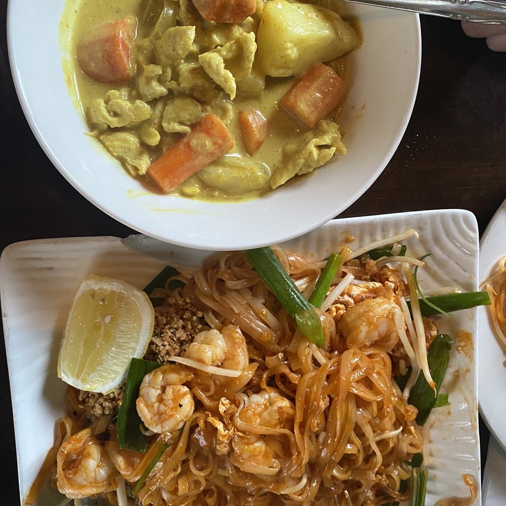Thai Orchid - Yellow curry and pad Thai shrimp - Thai Near Me - Campbell, California Thai Orchid - Yellow curry and pad Thai shrimp - Thai Near Me - Campbell, California