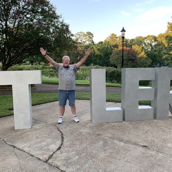 Tyler Rose Garden Center - See! I really was here! Tyler Texas Rose Garden - Parks Near Me - Tyler, Texas Tyler Rose Garden Center - See! I really was here! Tyler Texas Rose Garden - Parks Near Me - Tyler, Texas