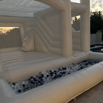 Party On a Cloud - Bounce House Rentals Near Me Party On a Cloud - Bounce House Rentals Near Me