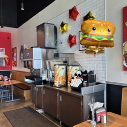 Fatburger - Inside